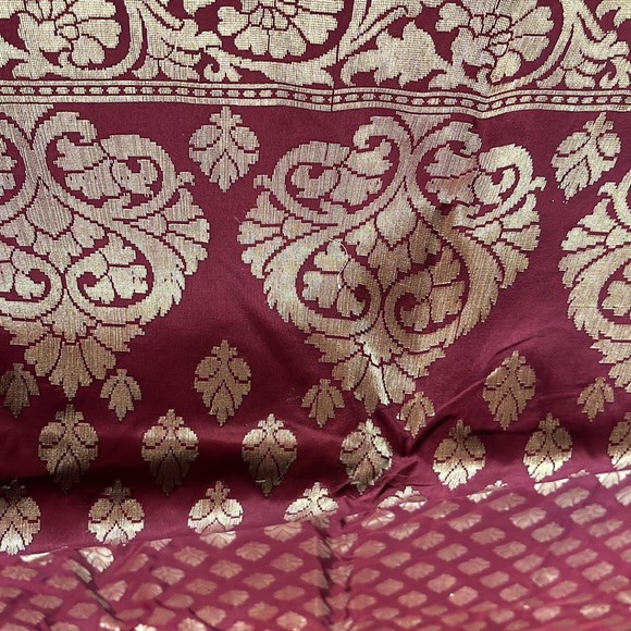 Red Banarasi silk saree , wedding saree - Picture 4 of 10